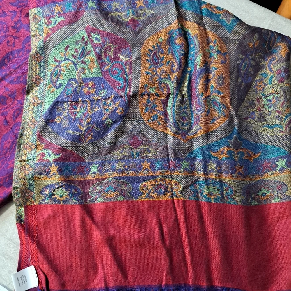 Vibrant Multicolor Paisley Scarf